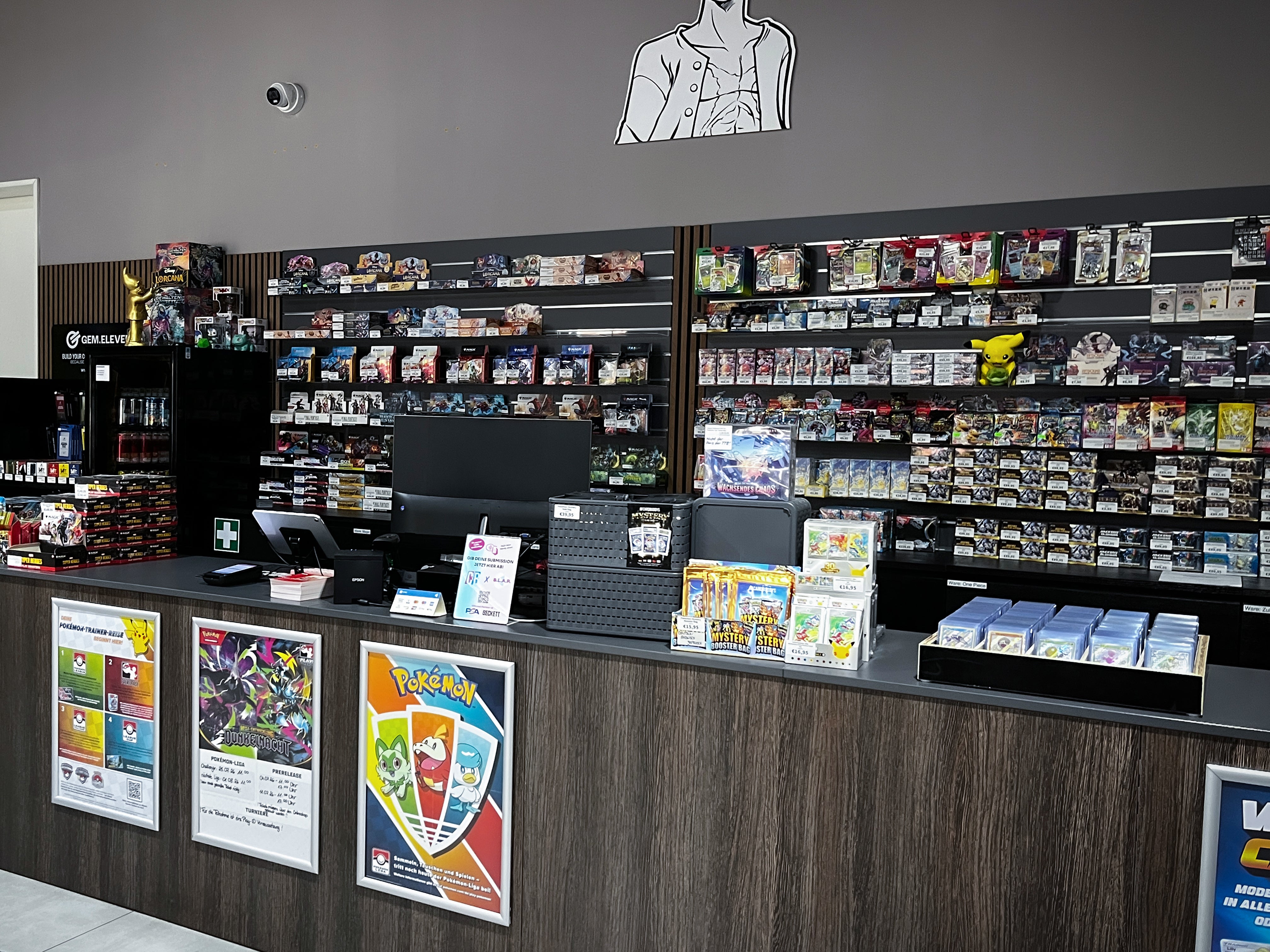 CardBuddys Hanau local game store, cards and play area