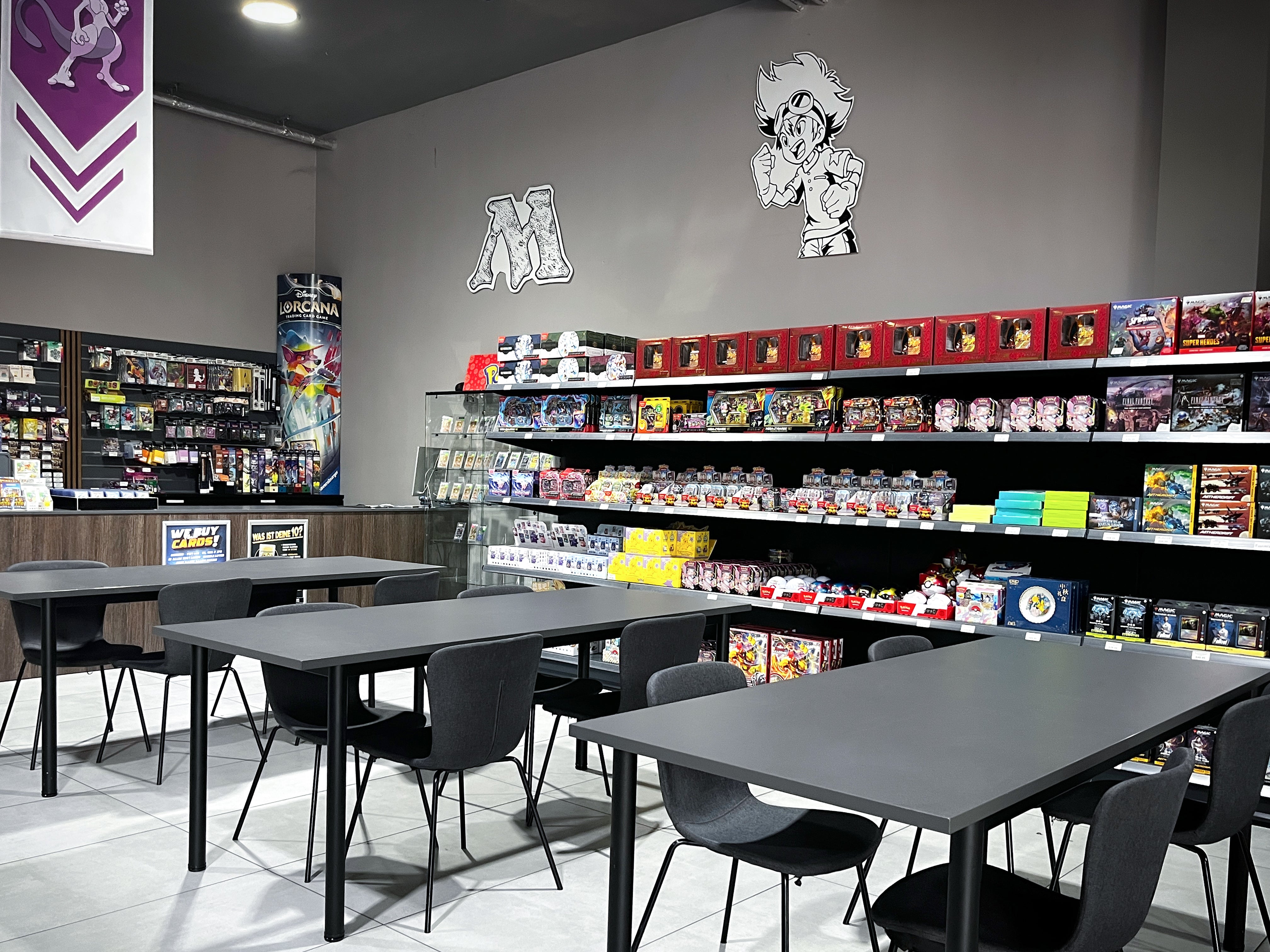 CardBuddys Hanau local game store, cards and play area